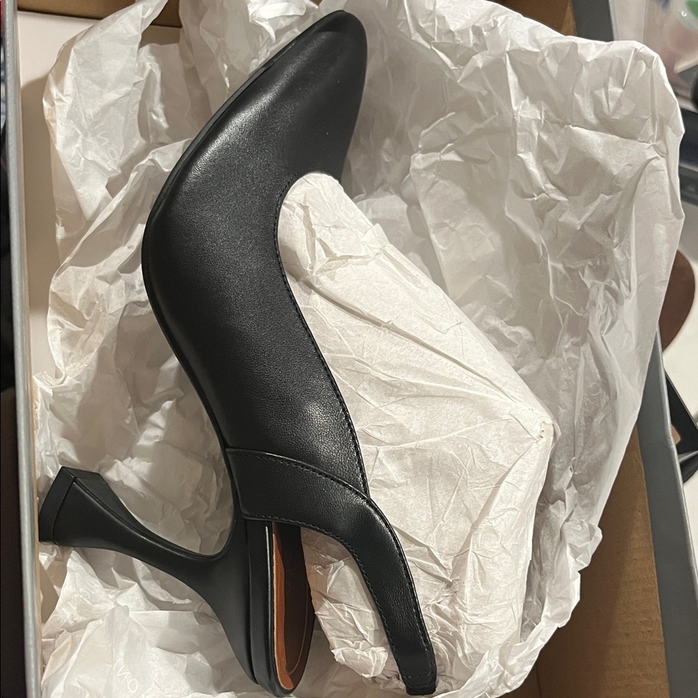 Vionic Black Sling‑Back Pointed Toe Pump - image 6